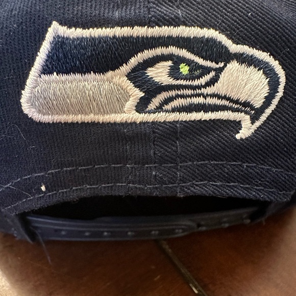 NFL ~ Seattle Seahawks ~ SnapBack cap - Picture 4 of 9